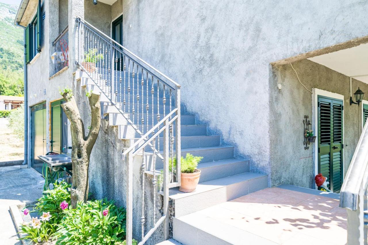 Apartment Laurel Leaf Lovorno Экстерьер фото